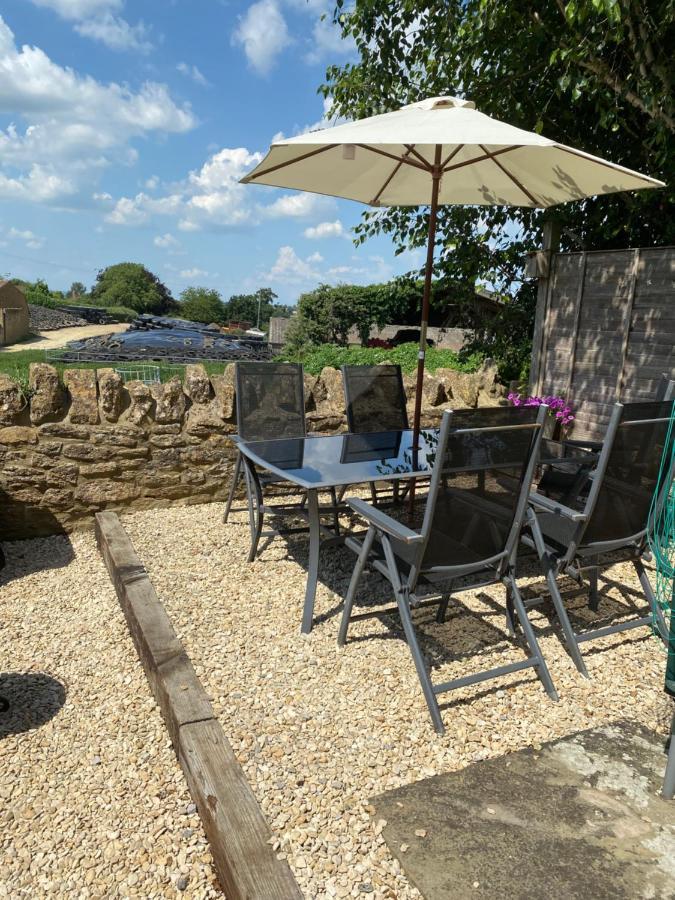 Spaniel Cottage With Views Of Ham Hill, Stoke Sub Hamdon Martock Bagian luar foto