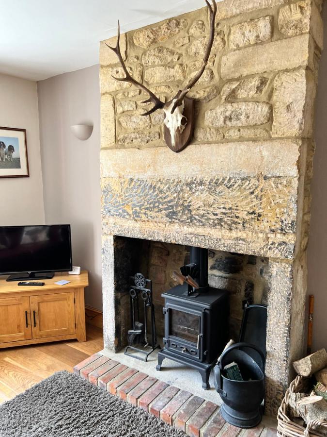 Spaniel Cottage With Views Of Ham Hill, Stoke Sub Hamdon Martock Bagian luar foto